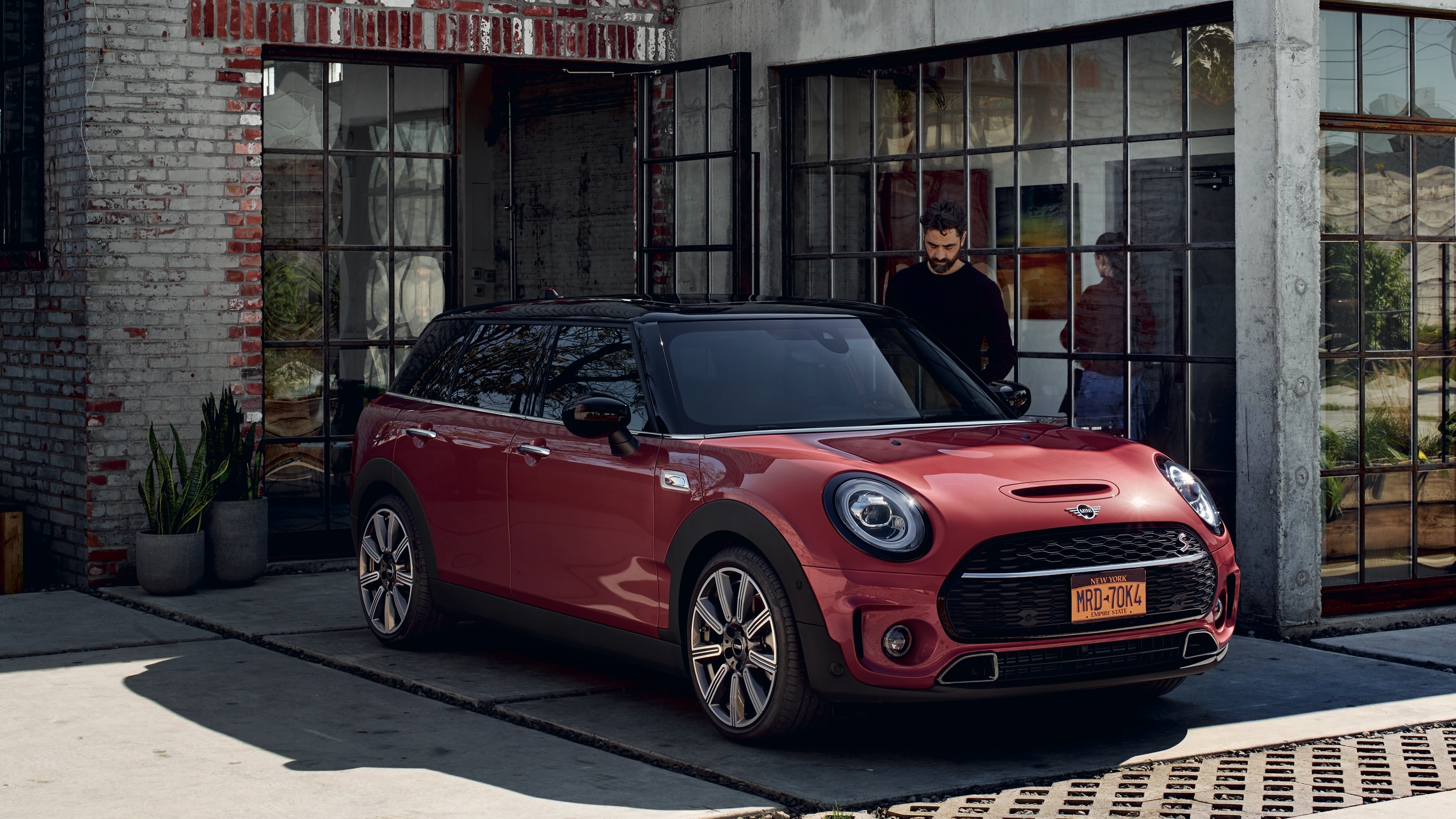MINI Clubman | Джентльмен на дороге MINI Clubman | Джентльмен на дороге